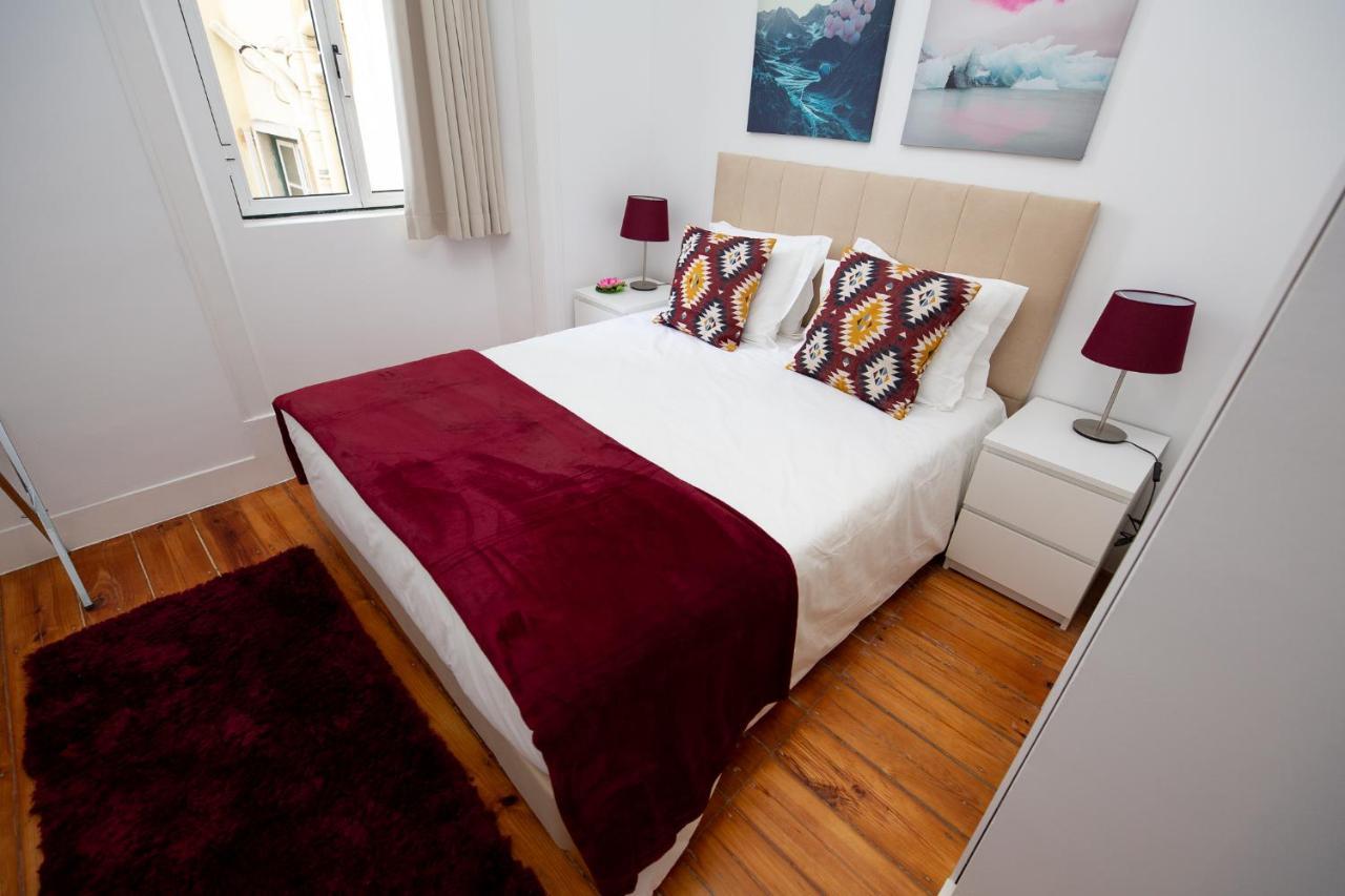 Inn-Chiado Boulevard Guest House Lisbona Esterno foto
