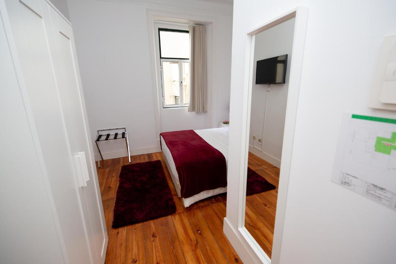 Inn-Chiado Boulevard Guest House Lisbona Esterno foto