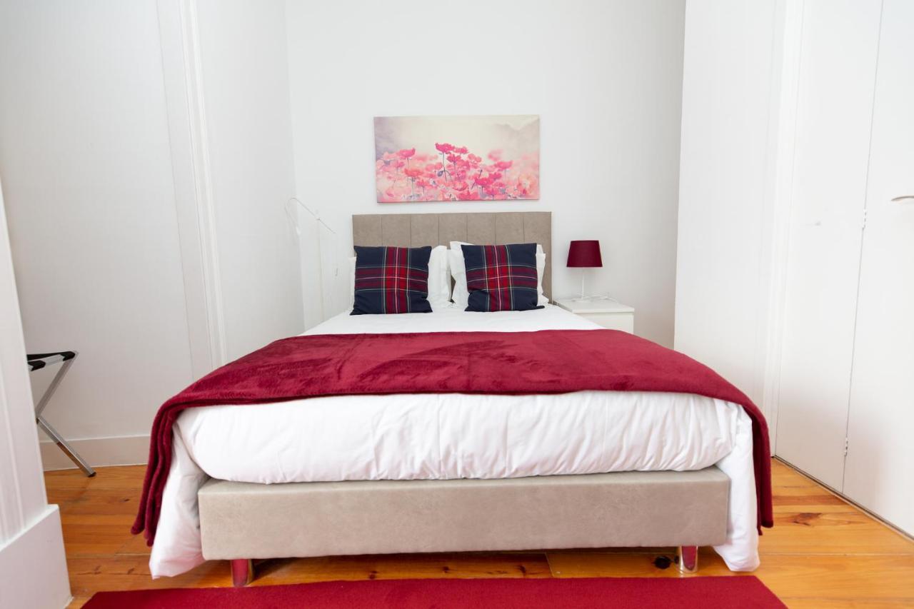 Inn-Chiado Boulevard Guest House Lisbona Esterno foto