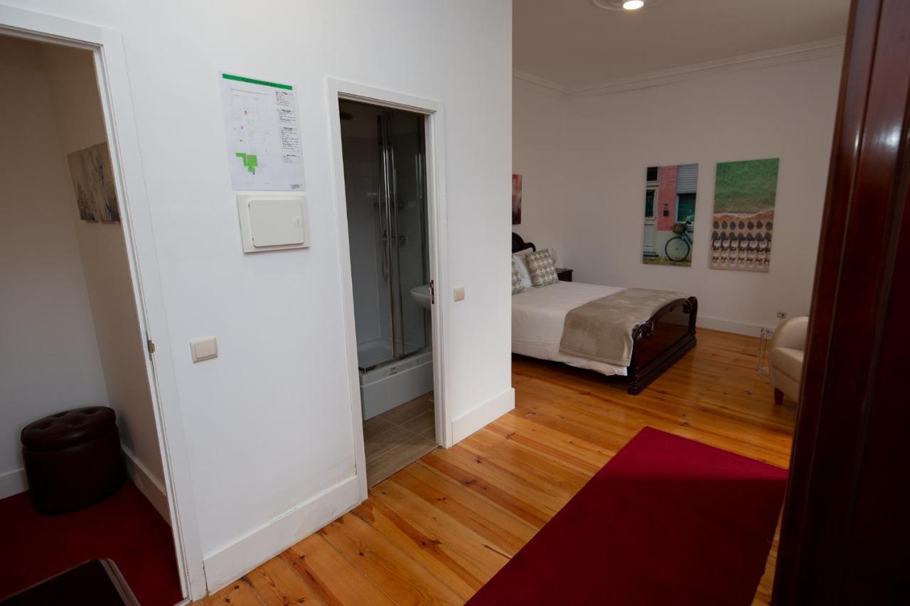 Inn-Chiado Boulevard Guest House Lisbona Esterno foto