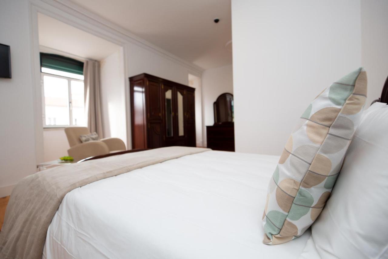 Inn-Chiado Boulevard Guest House Lisbona Esterno foto