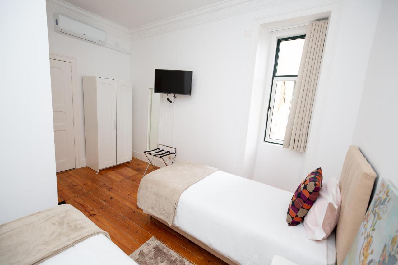 Inn-Chiado Boulevard Guest House Lisbona Esterno foto