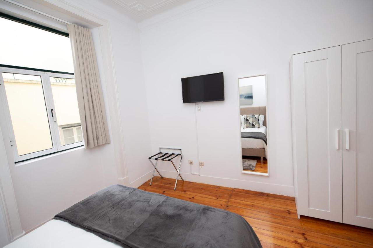 Inn-Chiado Boulevard Guest House Lisbona Esterno foto
