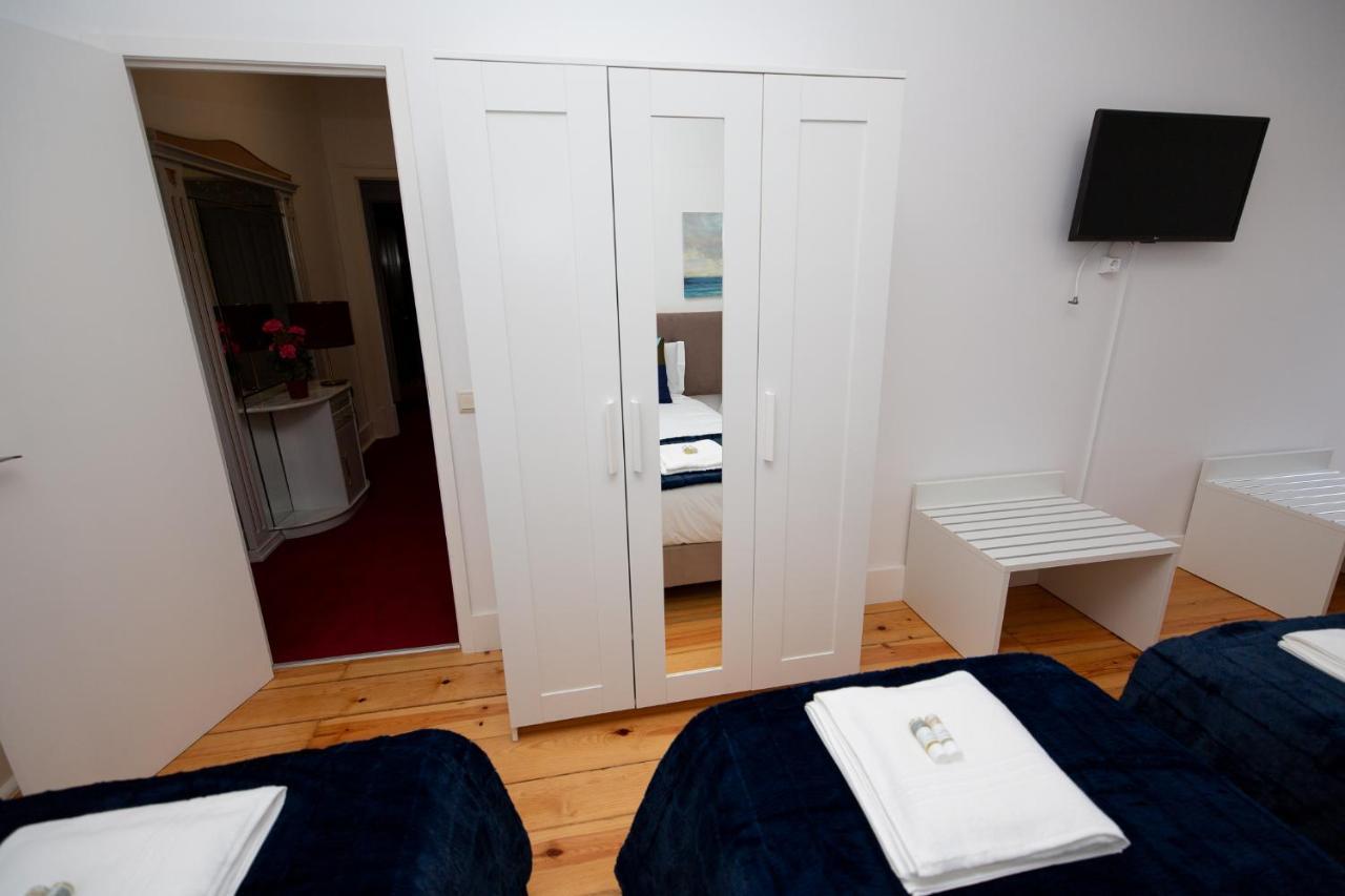 Inn-Chiado Boulevard Guest House Lisbona Esterno foto
