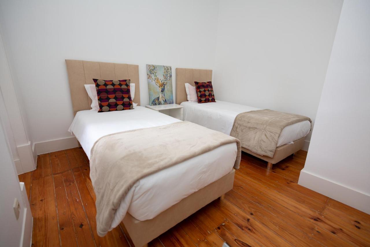 Inn-Chiado Boulevard Guest House Lisbona Esterno foto