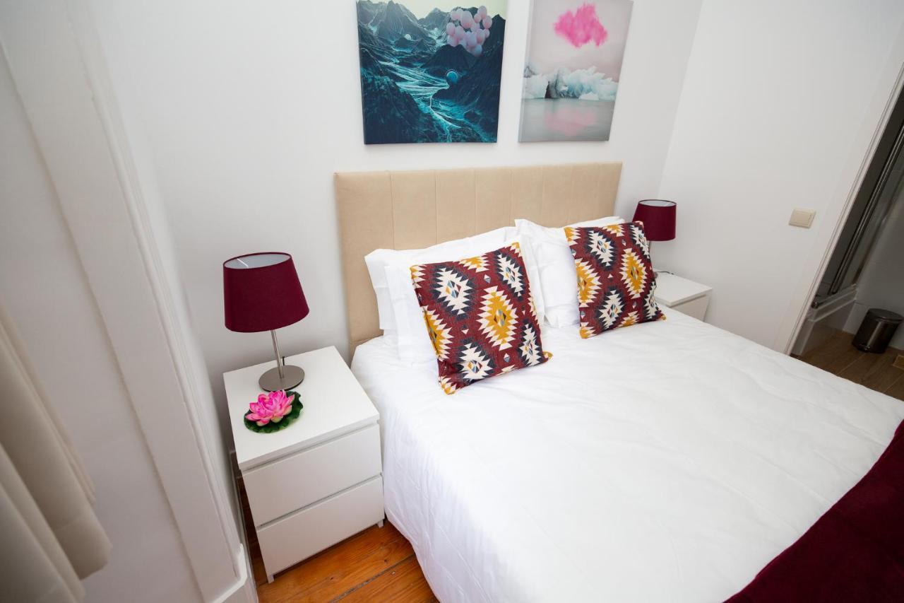 Inn-Chiado Boulevard Guest House Lisbona Esterno foto