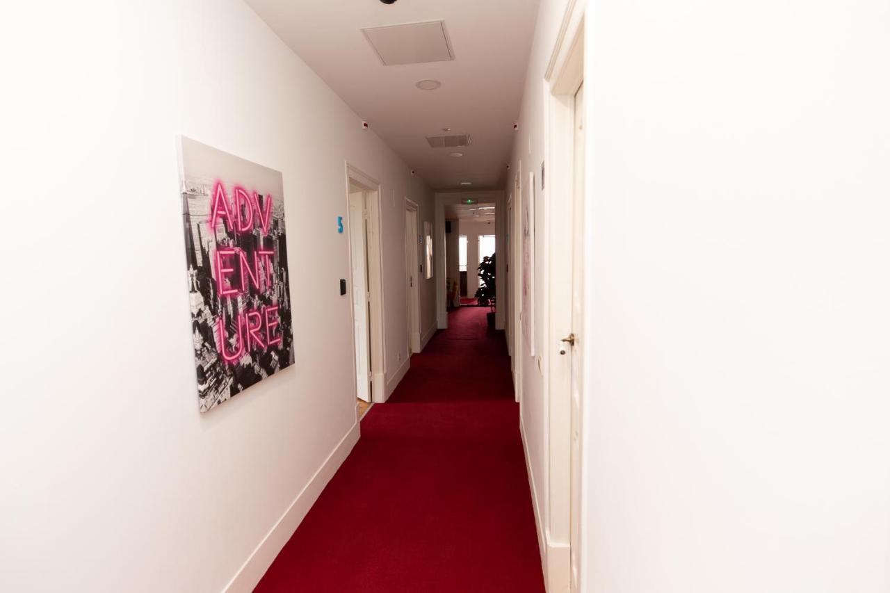 Inn-Chiado Boulevard Guest House Lisbona Esterno foto