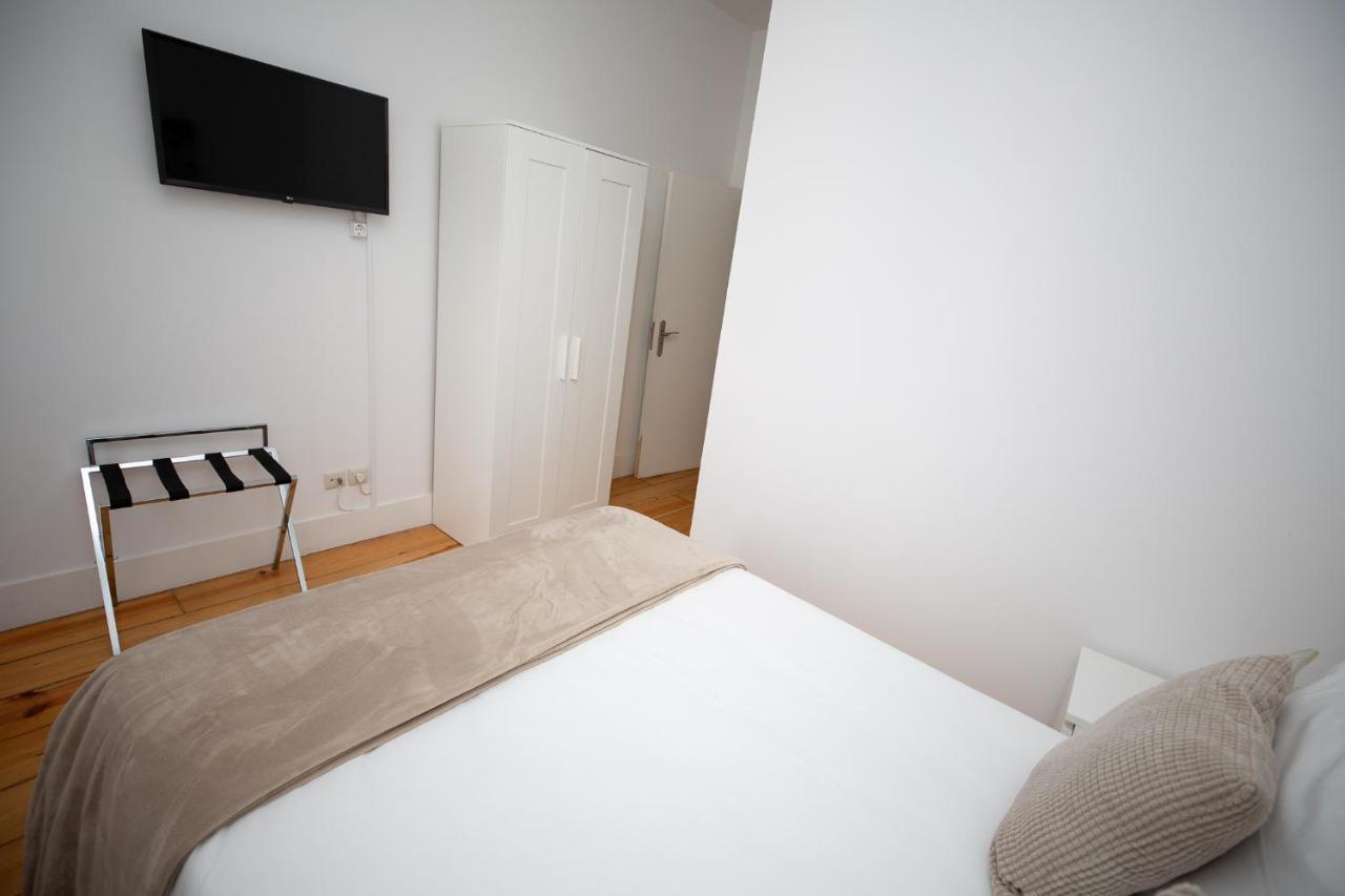 Inn-Chiado Boulevard Guest House Lisbona Esterno foto